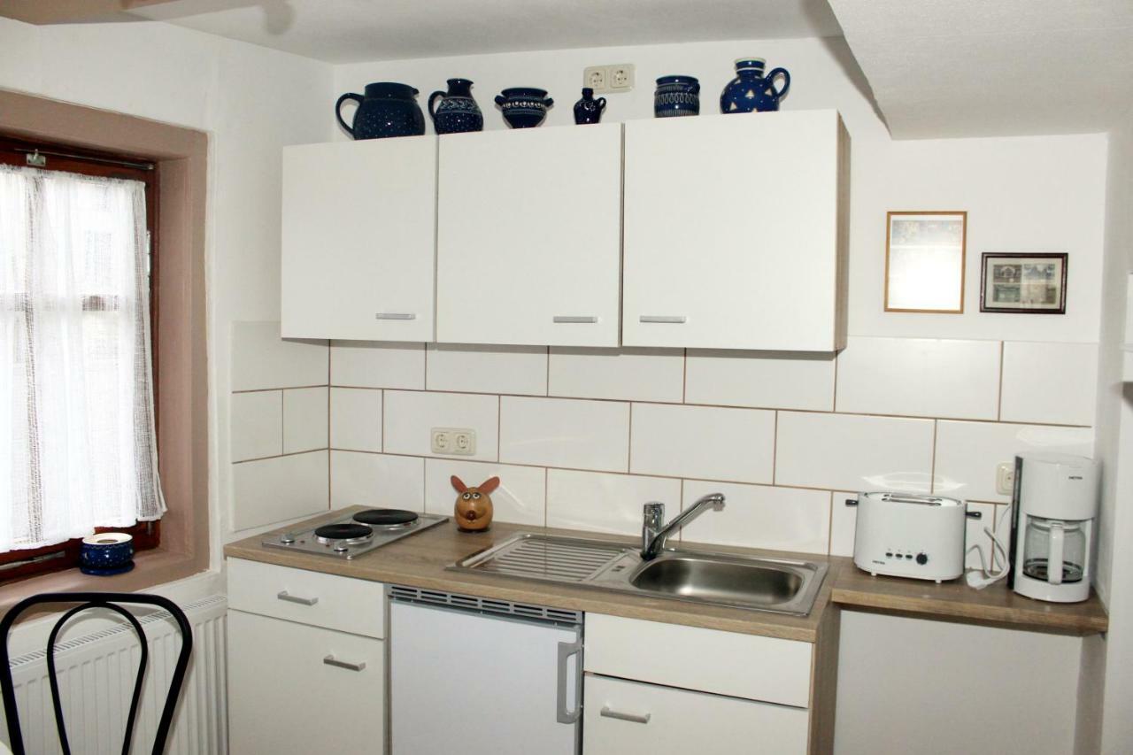 Апартаменты Haus Zum Kleinen Helm Эрфурт Экстерьер фото
