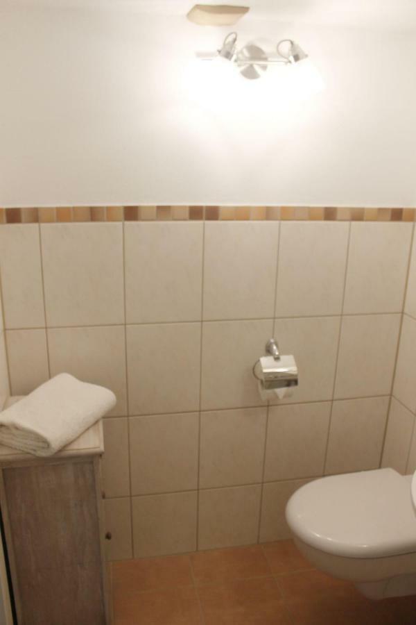 Апартаменты Haus Zum Kleinen Helm Эрфурт Экстерьер фото